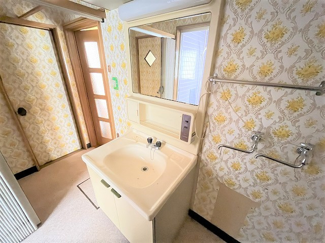 洗面室☆独立洗面台です♪｜函館市山の手　中古一戸建て